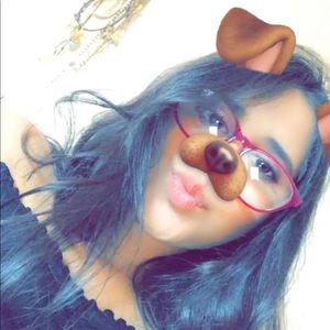 Meet your Posher, Adriana